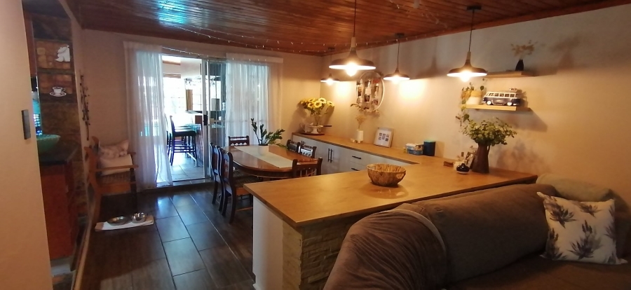 4 Bedroom Property for Sale in Bothasrus Eastern Cape